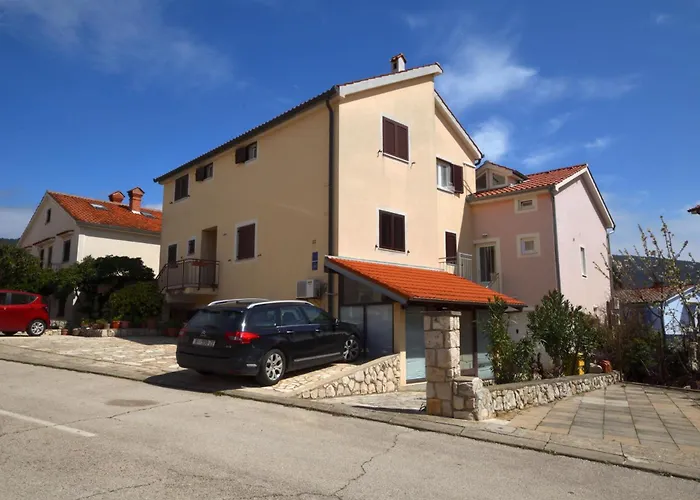 Rafael Apartman Cres