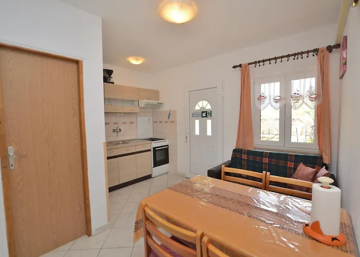 Rafael Apartman Cres