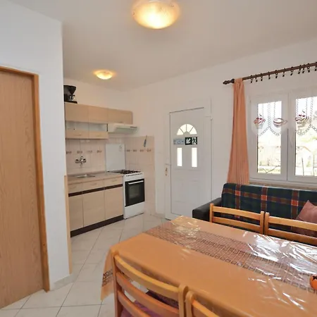 Rafael Apartment Cres